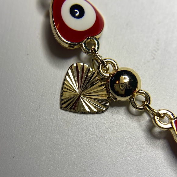 Red heart Evil Eye Bracelet - Picture 5 of 6